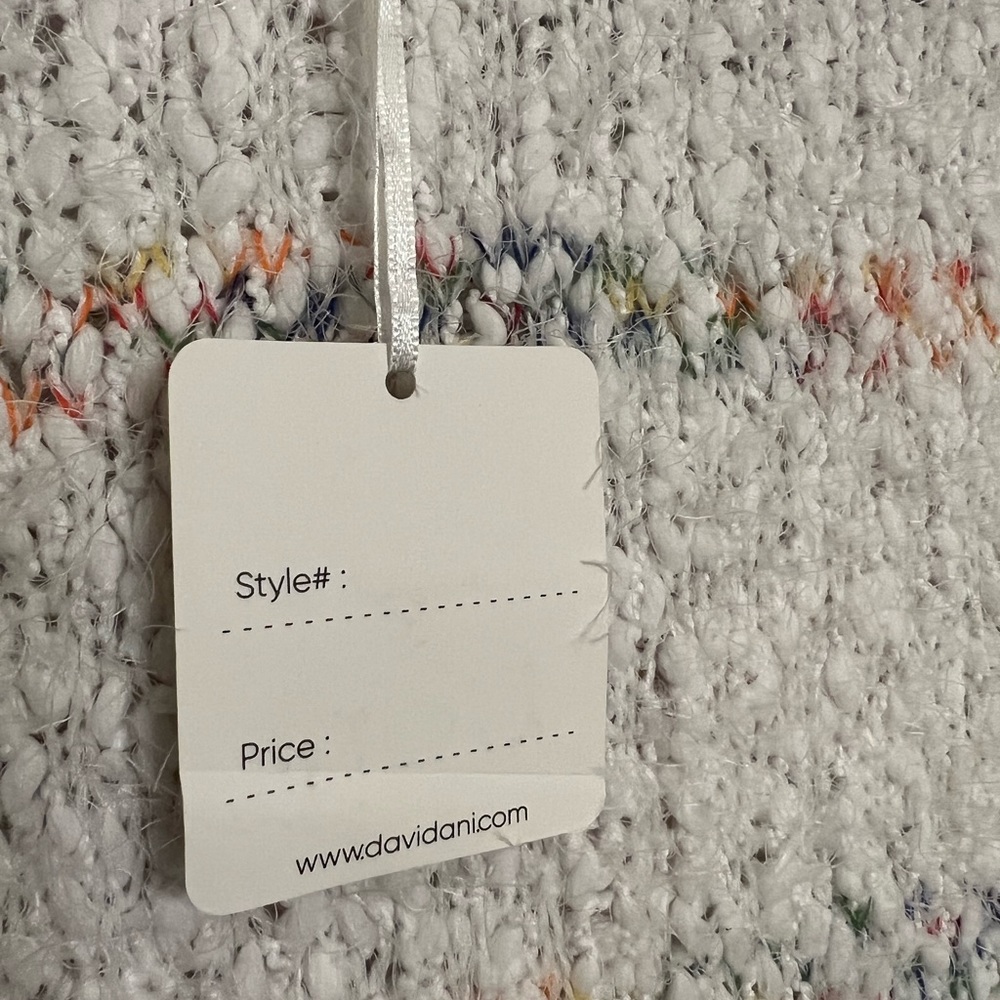 NWT Davi & Dani Women’s Sweater. Super Soft And Cozy! - Picture 2 of 7
